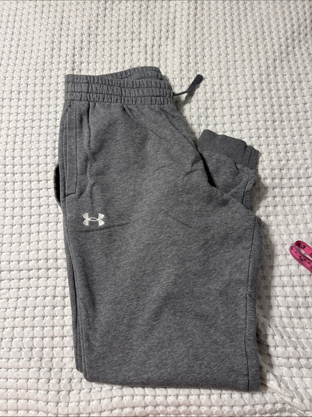 Under Armour Men’s size Large jogger style sweatpants